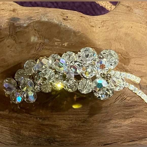 1950s Vintage Juliana Rhinestone Beaded Sparkling ChaCha AB Leaf Goldtone Brooch - Picture 2 of 10
